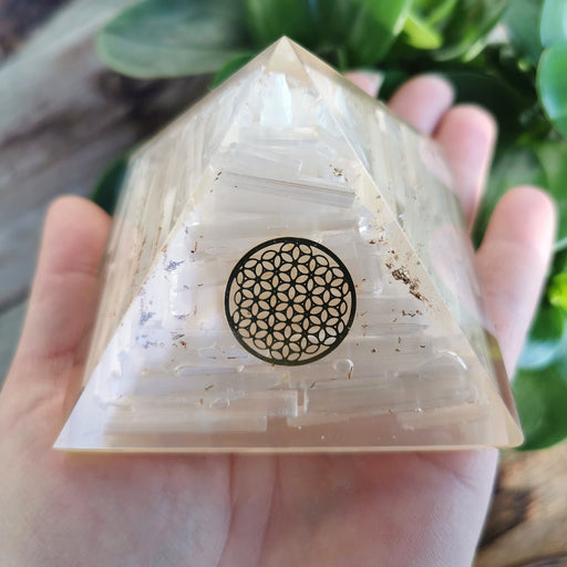 Orgonite Pyramid Selenite Inside With Flower of Life 70 mm image