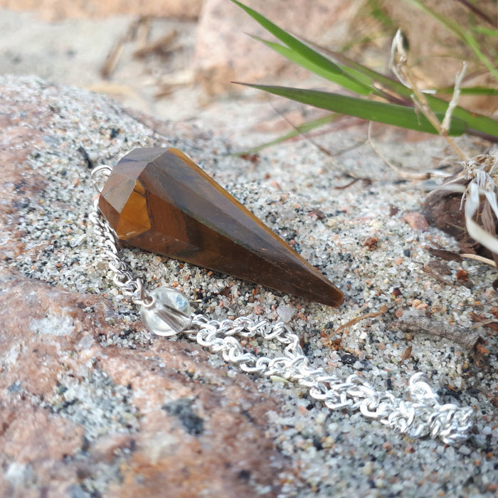 Tigerøye  pendel -Tiger Eye Polished Pendulum image