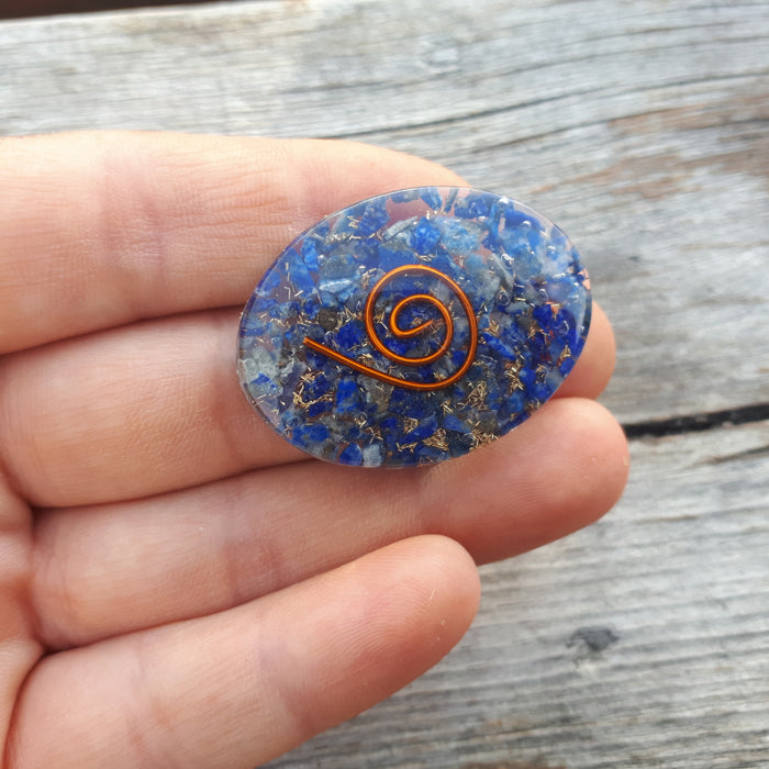 Orgonitt Lapis Lazuli flat lommestein  30 mm  image