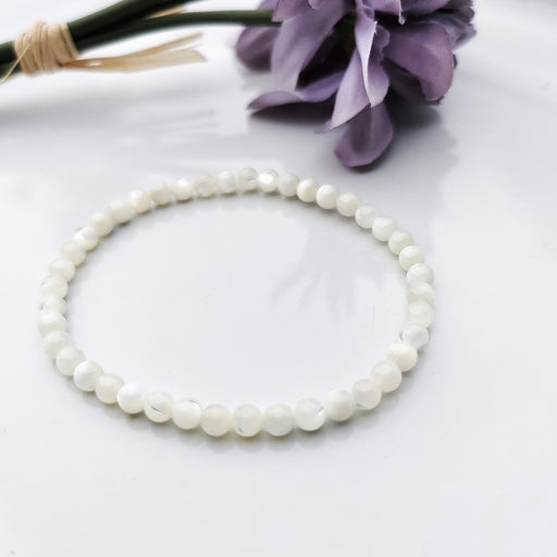 Armbånd /Bracelet white moonstone 4 mm  image
