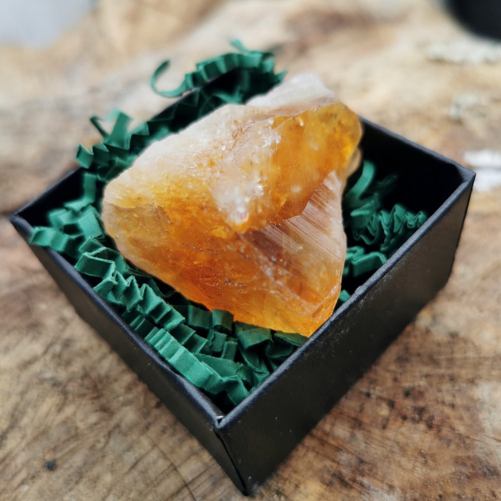 Citrin point - råstein 3-4 cm AAA Gaveeske image